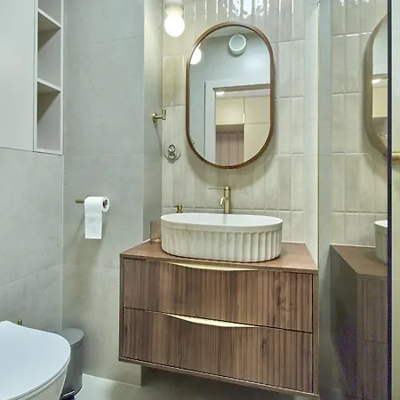 Prime Riverside In The Old Town Neighborhood , Private Garden *